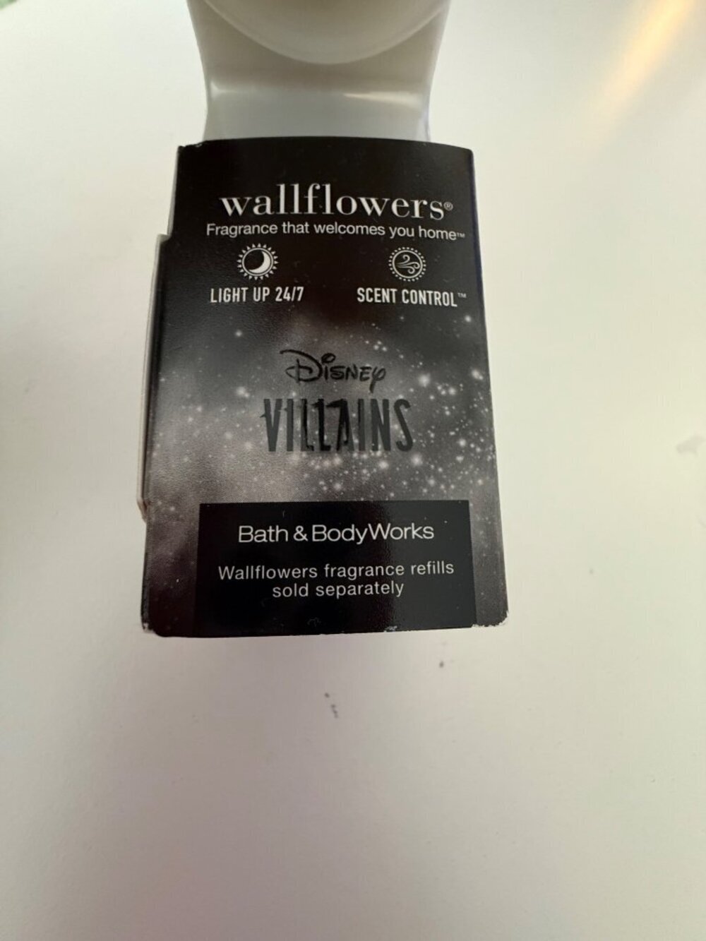 Bath & Body Works Disney Villains~*EVIL QUEEN*~Wallflower Plug In Light Up Plug - Picture 2 of 4